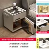Mesita de Noche Inteligente Caja Fuerte Integrada, Sencilla y Lujosa, Multifuncional para Dormitorio de Alta Gama Uso en el Hogar, Nuevo Modelo 2026