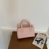 Bolso Pequeño Retro de Mano de Alta Gama Transfronterizo para Mujer 2026 Nueva Moda Bolso de Hombro Único Elegante Bolso Cuadrado Pequeño Cruzado