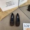 Sapatos Femininos para Outono e Inverno 2026 Nova Moda Versátil Bico Quadrado Lã Planos Slip-On Mocassins com Laço