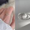 Anel Delicado de Pérola Feminino Minimalista Estilo Frio Elegante Cruz de Prata Anel Aberto Anel de Dedo Versátil