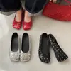 Estilo dulce y fresco, lazo de remache personalizado, punta con forma de mango, aumento de altura interior, piel de oveja, otoño 2026, tacón medio, cuero genuino, zapatos de mujer de corte bajo