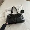 Bolsa Boston Grande de Capacidad Estilo Retro para Viaje 2026 Modelo Nuevo Color Sólido Bolso de Hombro Bolso de Axila para Mujer de Alto Valor