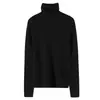 Colección de otoño e invierno: Camisa básica de color liso, ajustada y con capas, de cuello semi alto con cuello de contraste, perfecta para crear un look en capas con estilo con un jersey de lana.