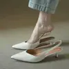 2026 Estilo Popular de Celebridad de Internet Suela Suave Cómodos Simples Estilo Pequeño Fragante Zapatos Individuales para Mujer Diseño de Nicho Sentido de Diseño Boca Baja Estilo Coreano Zapatos Profesionales