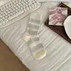 Meias Listradas de Outono Estilo Coreano para Mulheres Meias de Algodão Puro Meia-Panturrilha Primavera Verão Casuais Esportivas Simples Estilo Japonês Meias Longas Largas