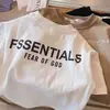 Camiseta de Manga Curta de Verão para Meninos e Meninas, Marca Infantil Moderna e Estilosa com Estampa de Letras Ins, Moda de Meia-Manga