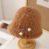 Atacado 25 Anos Outono e Inverno Novo Desenho Animado Botão de Cordeiro Chapéu de Pelúcia Chapéu de Tricô Outono e Inverno Feminino Chapéu de Lã Chapéu de Pescador