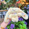 Colgante de Peluche de Conejo Floral Original Genuino Lindo e Interesante Colgante para Bolsa Pequeño Regalo Estilo Ins Colgante para Bolsa