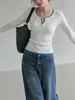 Suéter tejido blanco de corte ajustado para principios de otoño, nueva colección 2026 para mujer, top chic y moderno de estilo francés que te hace lucir más joven
