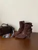 Botas de Cano Curto Femininas Estilo Retro Coreano Bico Fino Salto Agulha Zíper Lateral Fivela de Cinto Salto Alto Emagrecimento 2026 Nova Chegada