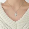 Collar con colgante de reina de la marca europea y americana, elegante y exquisito, combinable con todo, chapado en oro, P911