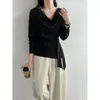 Camiseta de Manga Larga Luxi para Mujer con Cuello Oscilante y Cintura de Lazo Lateral, Nuevo Diseño de Nicho Estilo Coreano Otoño 26 W96191
