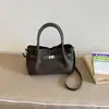 Bolsa de Mão Retrô de Alto Valor Outono 2026 Novo Estilo Popular Exquisita Cor Sólida Para o Trabalho Sensação Relaxada Bolsa Quadrada Pequena de Ombro Único