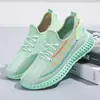 Zapatos Deportivos Tejidos de Moda Ultraligeros Nuevos Primavera 2026 Ligeros Cómodos Zapatos de Coco para Mujer Suela Suave Zapatos para Mujer