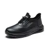 Zapatos de hombre al por mayor transfronterizos, nuevos modelos de otoño e invierno, cuero negro, impermeables, de suela gruesa, modernos, versátiles, deportivos, casuales, zapatos de papá para viajar
