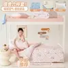 Roupa de Cama Estilo Francês para Dormitório Universitário Conjunto de Três Peças Solteiro Colcha 2026 Novo Estilo Conjunto Completo Capa de Edredom Colcha Conjunto de Seis Peças