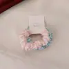 Um par de scrunchies florais de desenho animado, elásticos de cabelo básicos de tecido simples que não danificam o cabelo, adequados para rabos de cavalo, elásticos de cabelo para mulheres