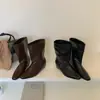 Botas de Cano Médio Fashion com Bico Quadrado, Aumento de Altura, Femininas 2026 Outono/Inverno, Novas, Versáteis, Emagrecimento, com Franzidos