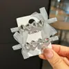 Pasador de Pelo de Plata de Alta Gama con Forma de Lazo, Pinza de Pato Brillante con Diamantes, Pasador de Pelo de Alta Gama para Mujer que Reduce la Edad, Elegante Nuevo Accesorio para el Cabello