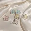 Brincos de Zircônia Colorida de Trevo de Quatro Folhas Dopamina para Mulheres, Tarraxas de Designer de Nicho, Joias de Orelha Elegantes de Luxo Leve de Alta Qualidade