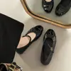 Sapatos Baixos Femininos com Salto Grosso, Sapatilhas de Uma Tira, Sapatos Mary Jane Quadrados da Moda Casual com Laço para o Dia a Dia