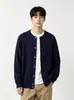 Ropa de punto nueva para hombre transfronteriza en stock, exportación de tallas europeas y americanas, cuello redondo, manga larga, cárdigan casual simple de punto trenzado