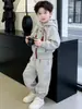 2026 Novo Conjunto de Inverno Masculino Feminino Infantil com Veludo Espesso, Moletom com Capuz Conjunto de Duas Peças Estilo Coreano Streetwear Infantil