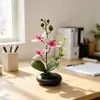 Juego de tres piezas de orquídeas mariposa artificiales en maceta, macetas planas en miniatura, flores artificiales, plantas en maceta de escritorio, decoración para el hogar y la oficina, adornos de jardinería