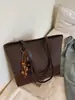 Yuezi Bolso Retro de Gran Capacidad para Mujer Bolso de Hombro 2026 Primavera Nuevo Bolso Tote Bolso de Hombro Individual para Viajes Diario Moderno