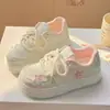 Zapatos Blancos de Malla para Mujer Verano 2026 Nuevos Versátiles Zapatos de Plataforma con Estrella Super Bonitos Ligeros Transpirables que Aumentan la Altura Zapatos Casuales