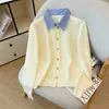 Foto real camisa gris con cuello empalmado suéter de dos piezas falsas para mujer primavera y otoño ajuste ceñido prenda interior cárdigan de punto solapa top