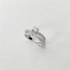 Anillo de Alambre Dibujado de Lujo Ligero de Alta Gama con Tres Capas Envolventes y Circonita Microincrustada Diseño Único de Nicho Anillo de Dedo Moderno Personalizado