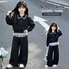 Conjunto Casual de Otoño para Niñas 2026 Nuevo Moda Dos Piezas con Sudadera de Cuello de Encaje para Niños Mayores