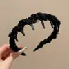 Diadema de Nuevo Estilo 2026 con Diseño de Corona Alta, Elegante Pasador de Perlas Artificiales, Diadema de Lujo Ligero Inspirada en Chanel para Uso Diario con Dientes