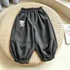 Pantalones casuales para niños 2026 primavera y otoño pantalones deportivos holgados para niños pantalones jogger para bebé y niño pequeño pantalones modernos a prueba de mosquitos
