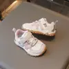 Zapatos deportivos para niños, nuevo modelo otoño 2026, zapatos casuales de piel para niñas, zapatos para niños, zapatillas de correr ligeras de suela blanda