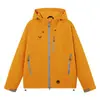 Jaqueta Feminina Outono/Inverno 2025 Corta-vento Impermeável Fashion Versátil Jaqueta Corta-vento para Casal Jaqueta para Caminhada ao Ar Livre Viagem