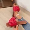 Sandalias de cuña para mujer de talla grande transfronterizas, nuevas sandalias planas tipo chancla florales de verano 2026, zapatos de playa para mujer al por mayor