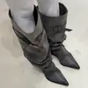 Botas de diseño único de punta fina plisadas apiladas, nuevo modelo primavera 2026, botas largas de caña ancha con hebilla de cinturón, botas altas de montar