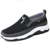 Zapatos para Hombre 2024 Primavera Nuevos Zapatos de Tela Old Beijing de Caña Baja Slip-on Zapatos de Tela para Hombre Suela Blanda Zapatos para Personas Mayores Outlet de Fábrica