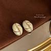 Pendientes de Botón de Lujo de Estilo Francés Vintage, Elegantes y Versátiles, Chapados en Plata con Diseño Elaborado, Pendientes de Declaración Hechos de Fábrica