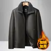 Chaqueta de Cuero PU Peluda para Hombres de Mediana Edad Solapa Estilo Papá 2026 Otoño/Invierno Nueva Chaqueta de Cuero Gruesa Cálida Ropa de Abrigo Hombres