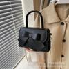 Bolsa Pequena Simples de Mão para Mulheres para Comércio Exterior Transfronteiriço 2026 Novo Modelo Bolsa de Ombro Popular Versátil Crossbody Pequena Quadrada Dropshipping