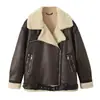 Venta al por mayor transfronteriza desde la fábrica de origen: Nuevas chaquetas forradas de piel sintética para otoño/invierno para mujer, con cremallera y cinturón de moda, y una capa exterior engrosada