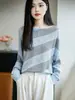 [Directo del Fabricante] Suéter de mujer con bloques de color, de un solo hombro, manga murciélago, top fino de punto para otoño, diseño de moda con huecos