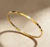 Item de Venda Quente Transfronteiriço, Estilo Minimalista Único, Design de Nicho, Pulseira Feminina de Aço Titânio Antidescolorante, Pulseira Elegante de Aço Inoxidável de Luxo Leve