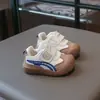 Zapatos ligeros para niños pequeños para niñas, zapatillas de bebé de suela blanda, zapatos antideslizantes para bebés, zapatos de otoño para niños