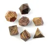 Procesamiento y Personalización de Dados Digitales Poliedros de Madera de Alta Calidad para Familia Dados Tetraédricos Octaédricos Interactivos