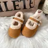 Sapatos de Inverno de Veludo Quente de Algodão para Meninas, Sapatos de Bebê de Lã com Solado Macio e Velcro, Podem Ser Usados com Saias ao Sair