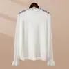 Personalización Blusa de Encaje con Cuello de Madera para Mujer, Mangas de Campana, Base de Malla Hueca, Suave